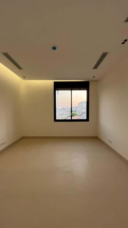 5 bedroom villa in Al Mahdiyyah 3