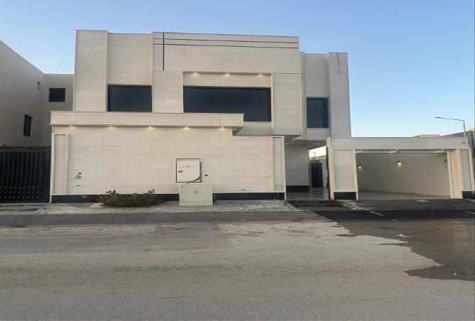5 bedroom villa in Al Rimal 2