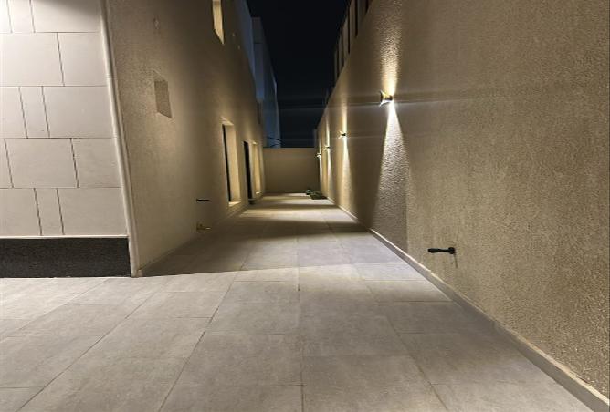 5 bedroom villa in Al Rimal 2