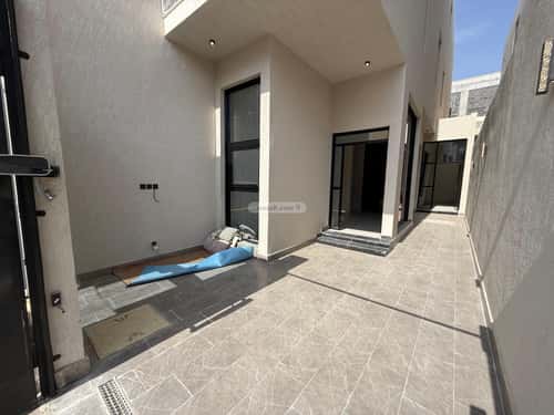 4 bedroom floor in Qurtubah 1