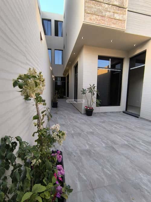 4 bedroom floor in Qurtubah 3