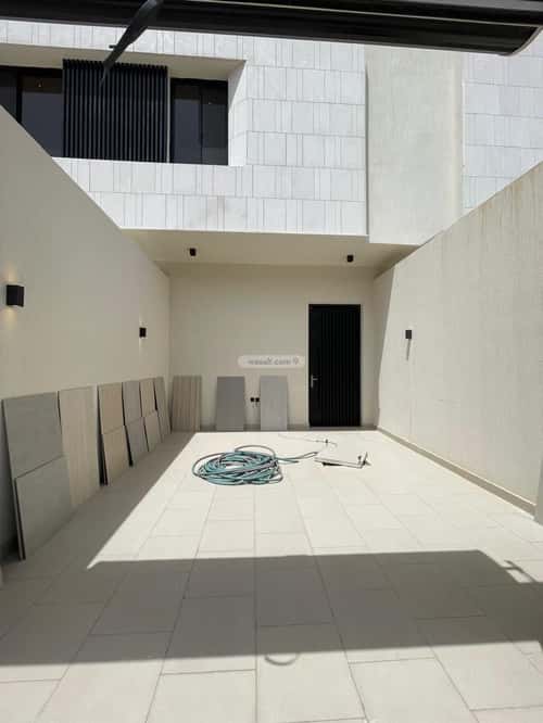 4 bedroom villa in Al Hazm 1