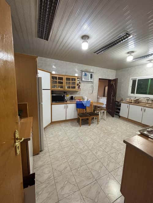 فيلا 5 غرف في الوادي 1