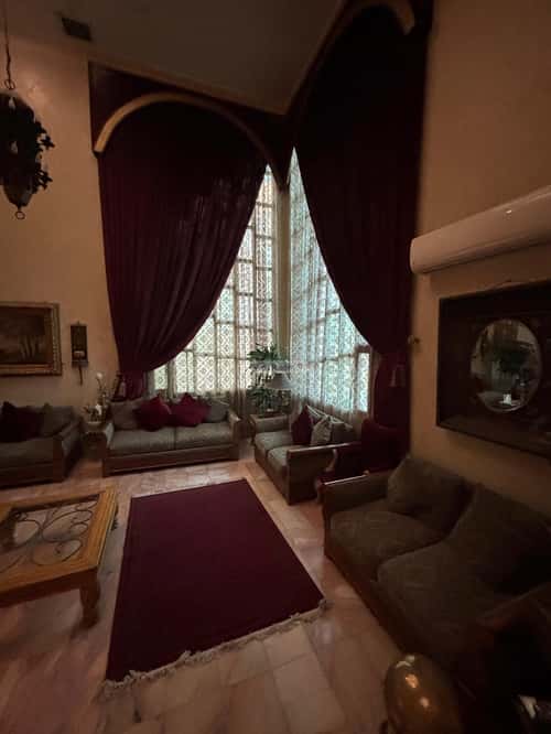 5 bedroom villa in Al Wadi 6