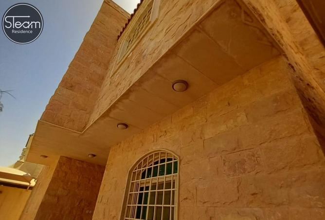 7 bedroom villa in Al Wadi 2