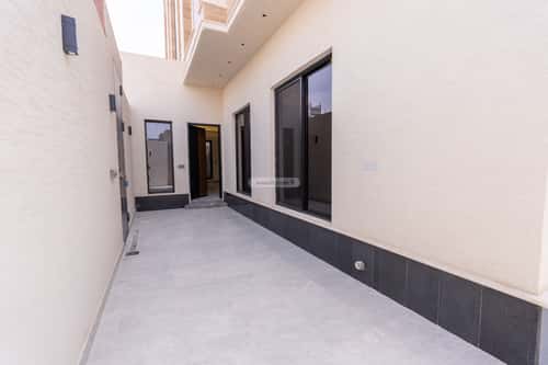 5 bedroom villa in Al Rimal 2