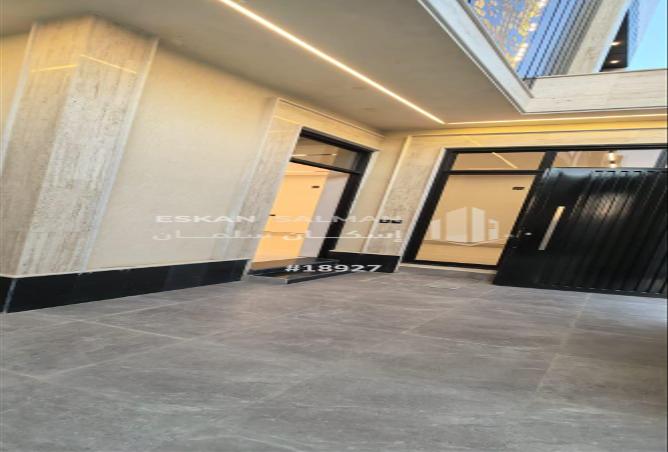 7 bedroom villa in Al Bayan 3