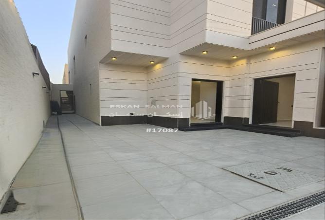 7 bedroom apartment in Qurtubah 3
