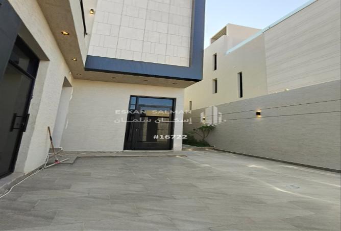 7 bedroom apartment in Al Rimal 3