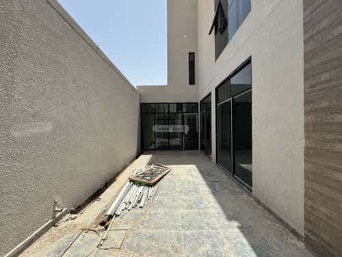 5 bedroom villa in Al Maizilah 20