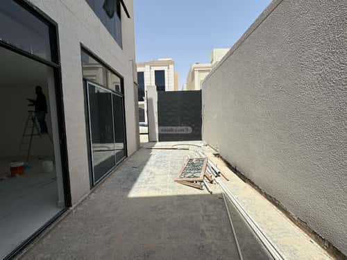5 bedroom villa in Al Maizilah 11