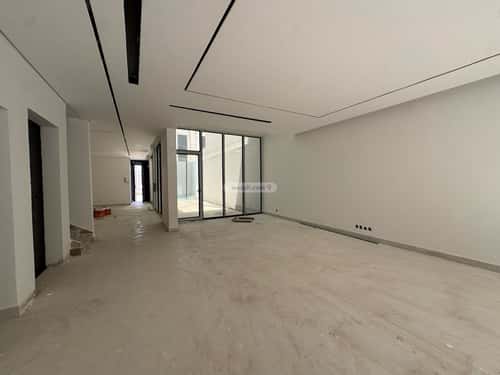 5 bedroom villa in Al Maizilah 4