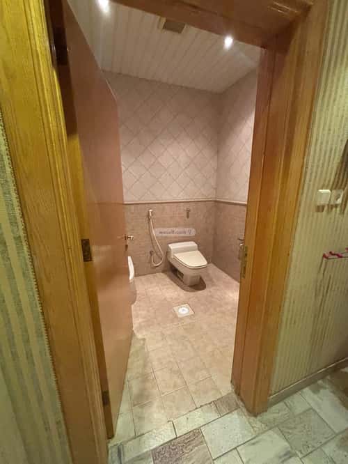 5 bedroom villa in Al Murooj 1