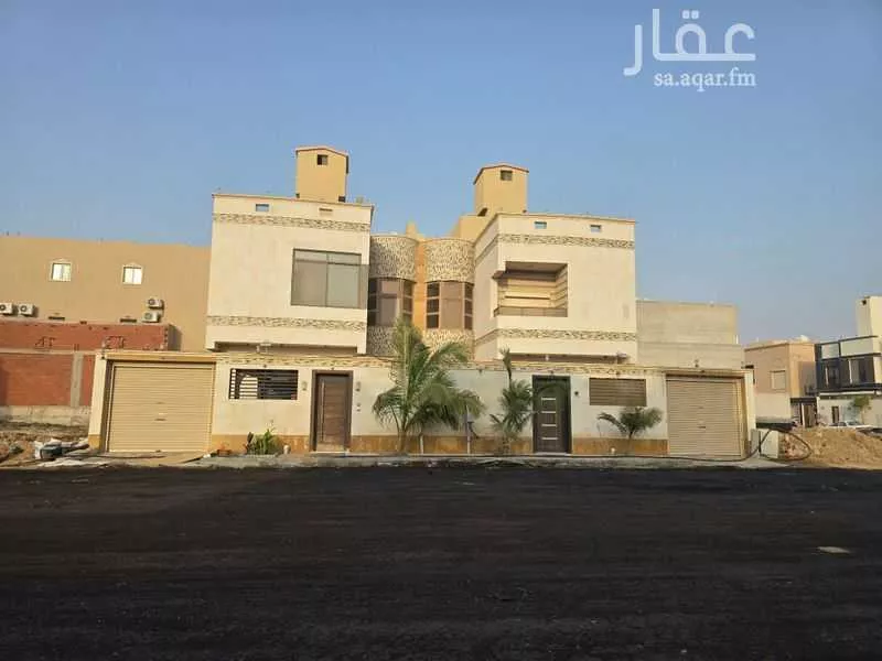 5 bedroom villa in Al Manarat 1