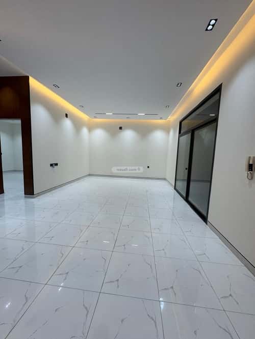 5 bedroom villa in Al Khaleej 9
