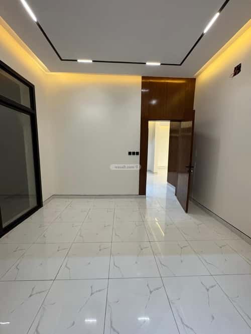 فيلا 5 غرف في الخليج 3