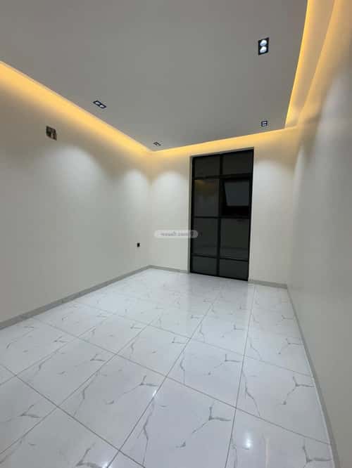 5 bedroom villa in Al Khaleej 12