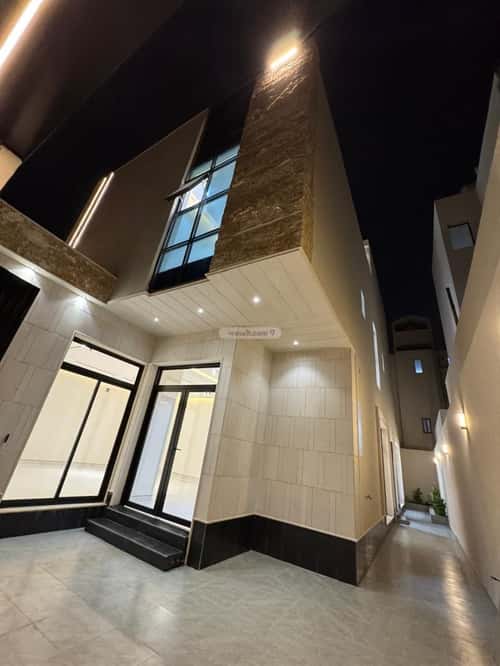 5 bedroom villa in Al Khaleej 13