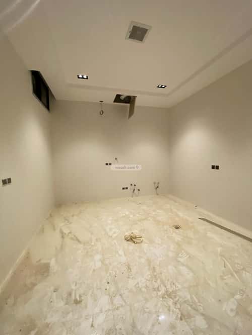 5 bedroom floor in Al Khaleej 8