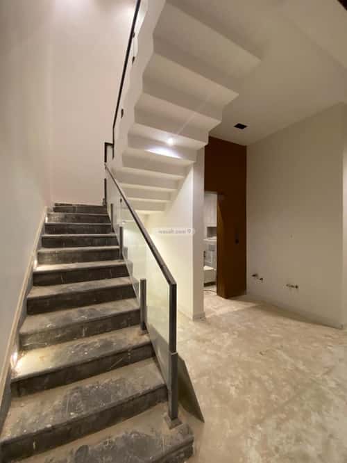 5 bedroom floor in Al Khaleej 6