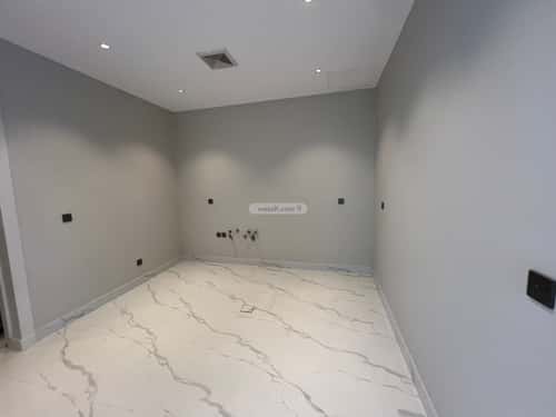 5 bedroom villa in Al Maizilah 10