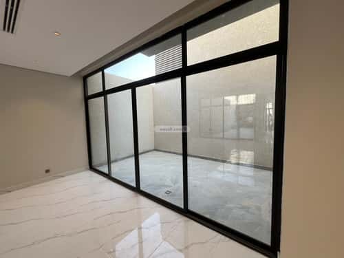 5 bedroom villa in Al Maizilah 4