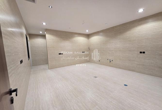 7 bedroom villa in Al Uraija Al Gharbiyah 2