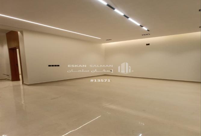 7 bedroom villa in Al Uraija Al Gharbiyah 3