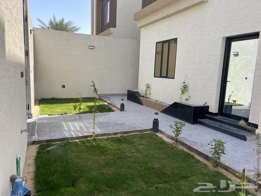فيلا 5 غرف في العزيزية الثاني 55