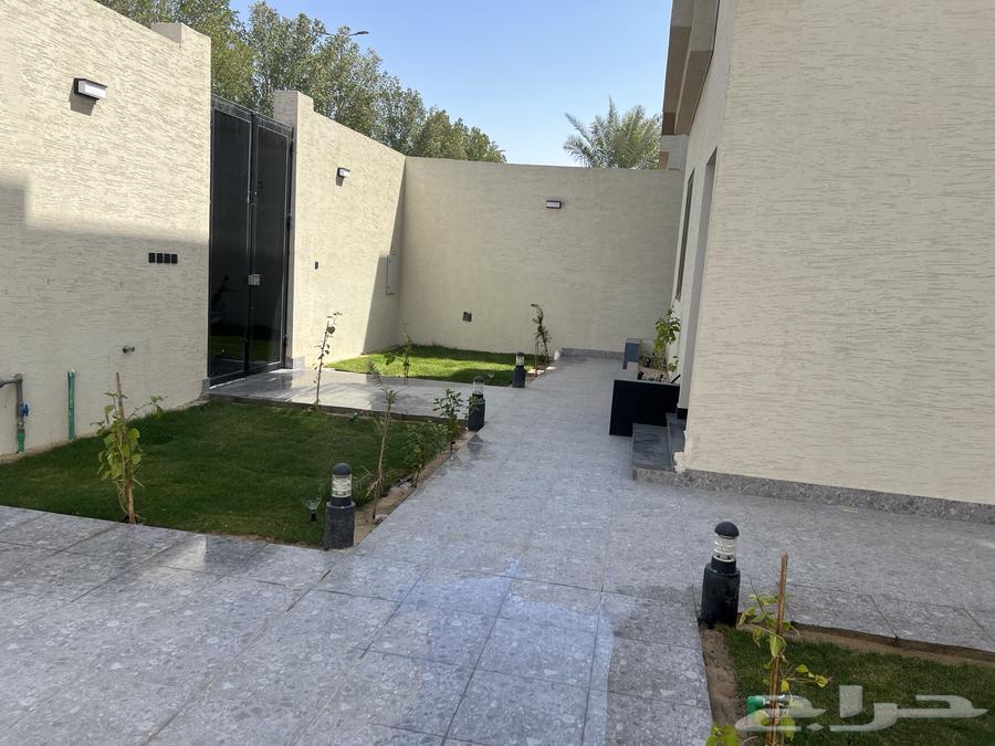 فيلا 5 غرف في العزيزية الثاني 59
