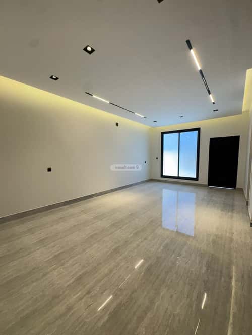 5 bedroom villa in Al Aridh 5