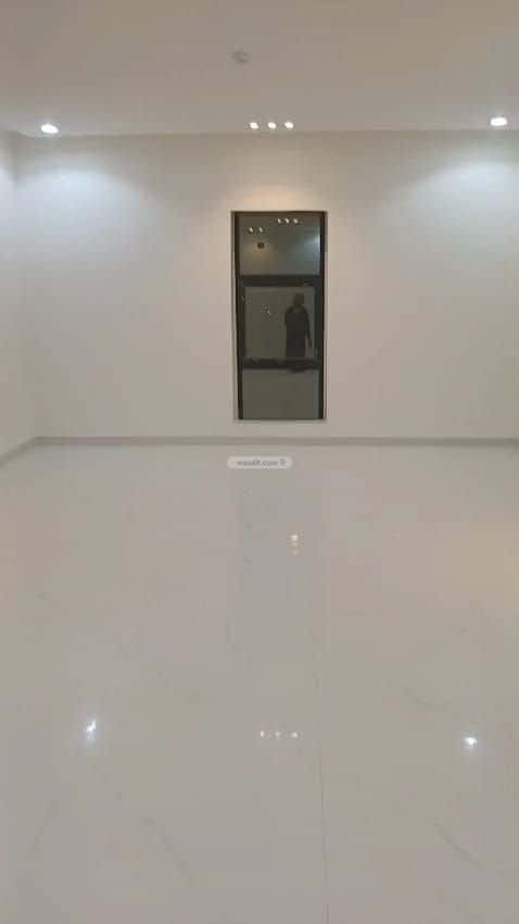 4 bedroom apartment in Al Hazm 5