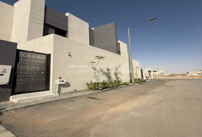 7 bedroom villa in Al Rimal 2