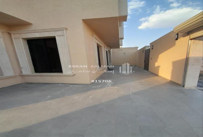 7 bedroom villa in Al Janadriyah 2