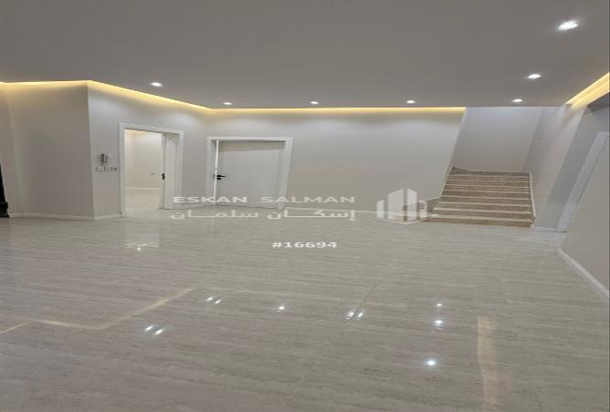 7 bedroom villa in As Suwaidi 2