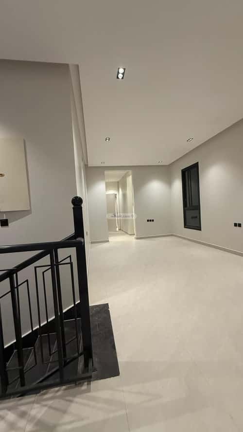 4 bedroom villa in Al Janadriyah 2