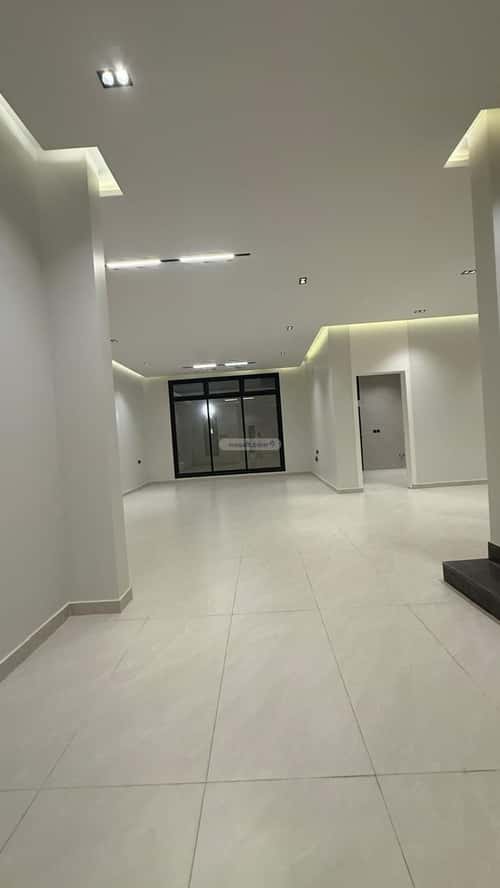 4 bedroom villa in Al Janadriyah 3