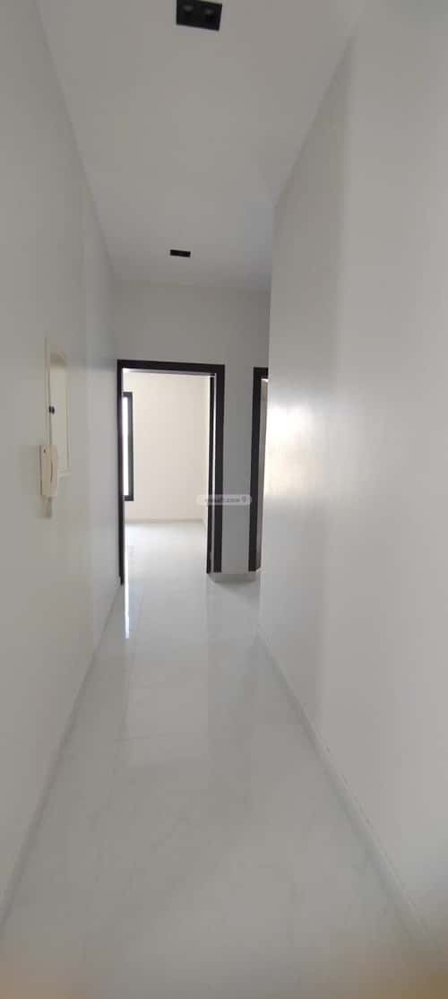 9 bedroom villa in Al Janadriyah 4