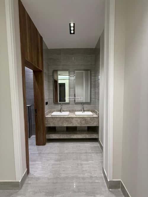 5 bedroom villa in Al Aridh 2