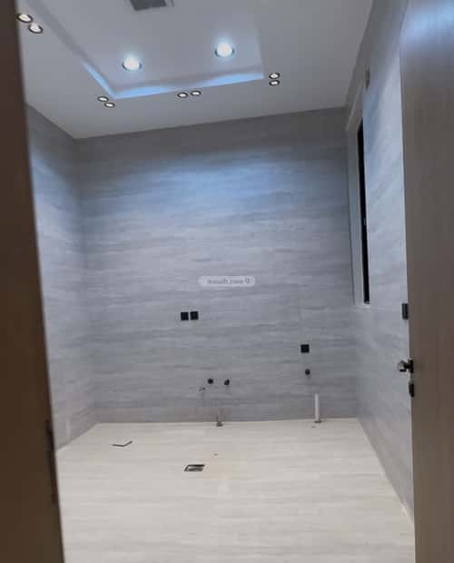 5 bedroom floor in Al Hazm 3