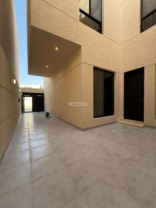 5 bedroom villa in Al Mahdiyyah 2