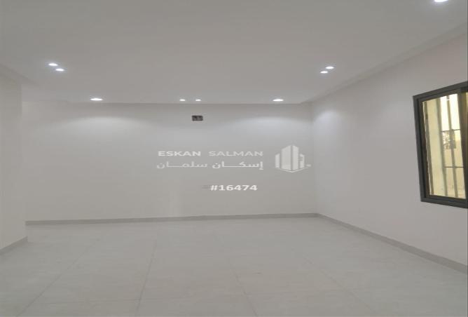 شقة 7 غرف في West Al Uraija 3