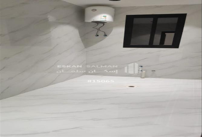 7 bedroom apartment in Al Maizilah 2