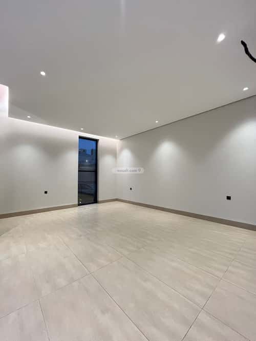 6 bedroom villa in Al Mahdiyyah 3