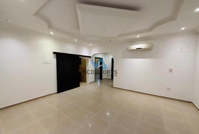 2 bedroom apartment in Al Rawdah 3