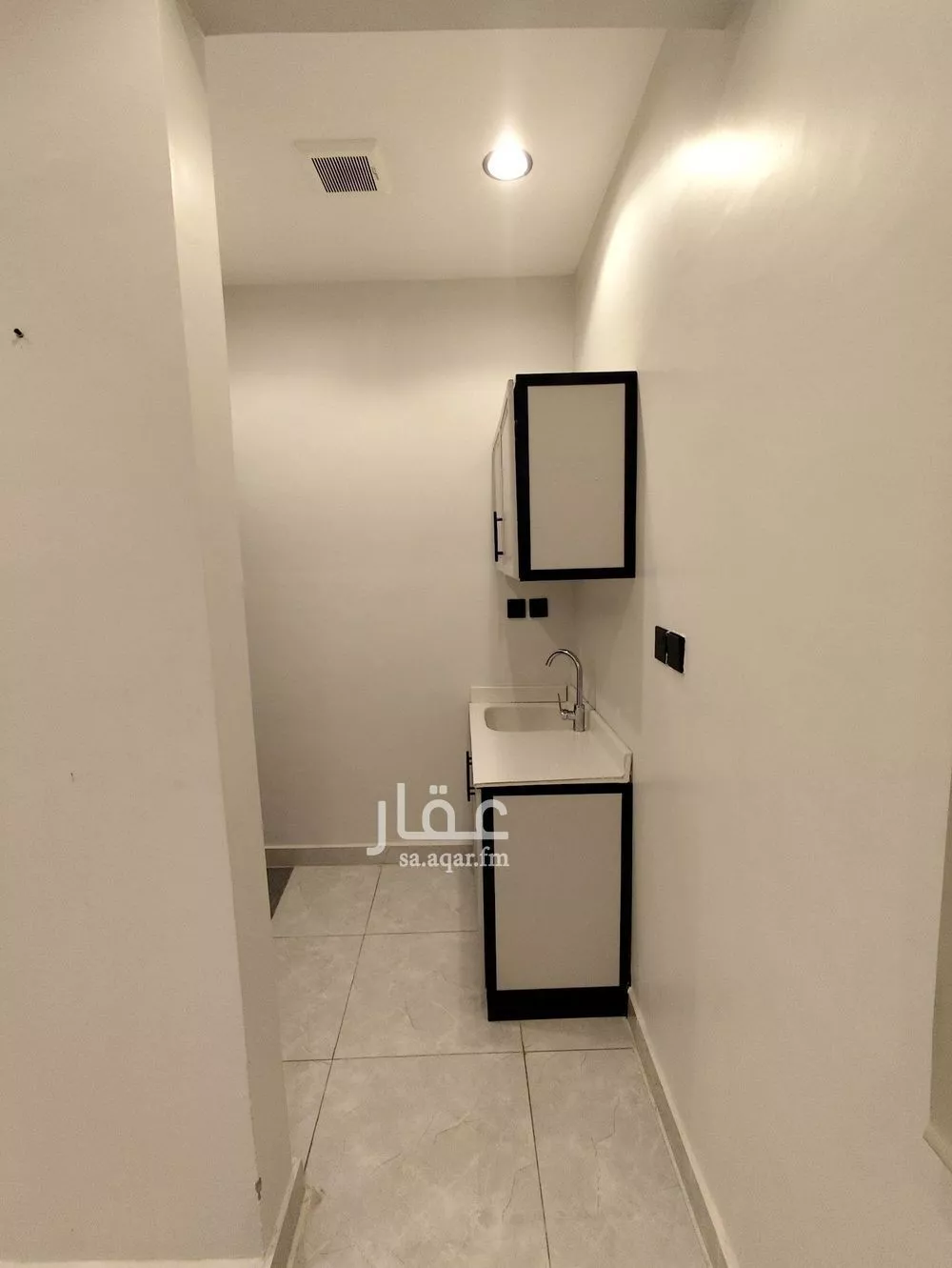 1 bedroom apartment in Al Falah 7