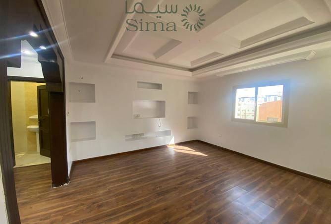شقة 4 غرف في Az Zahra 2