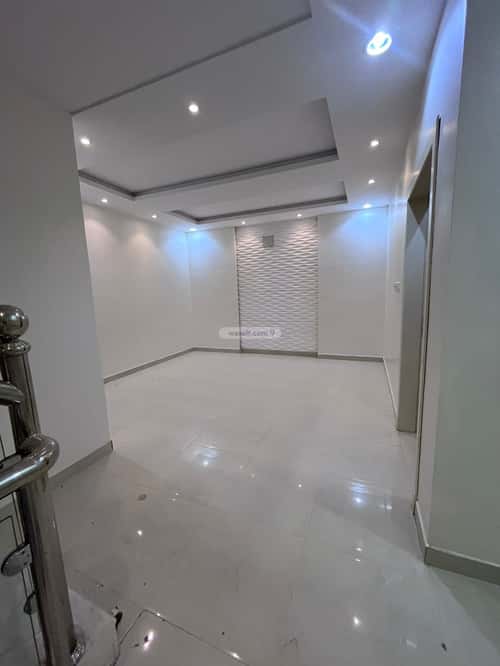 5 bedroom villa in Al Mahdiyyah 3