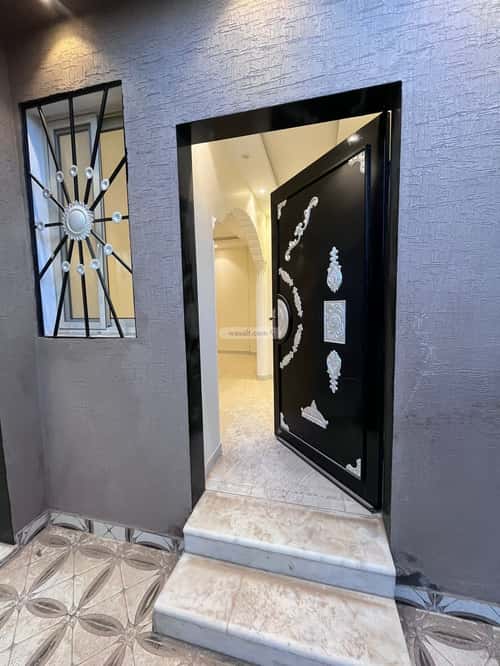 5 bedroom villa in Al Mahdiyyah 4