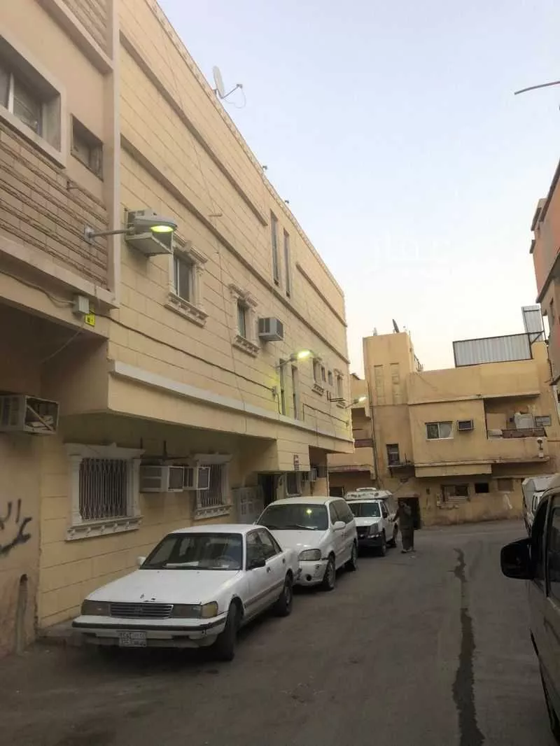 عمارة 270 م² في منفوحة 5